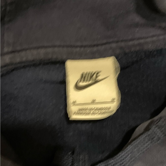 Navy nike hoodie - Picture 3 of 3